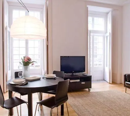 Freedom Serviced - Cais Do Sodre *