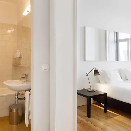 Apartment Freedom Serviced - Cais Do Sodre Lisbon