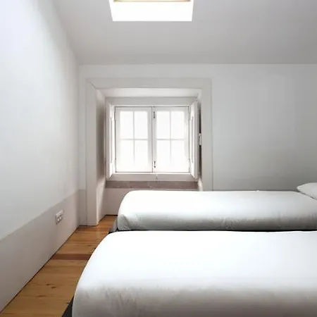 Freedom Serviced - Cais Do Sodre דירה