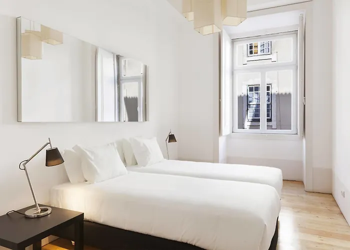 Freedom Serviced - Cais Do Sodre