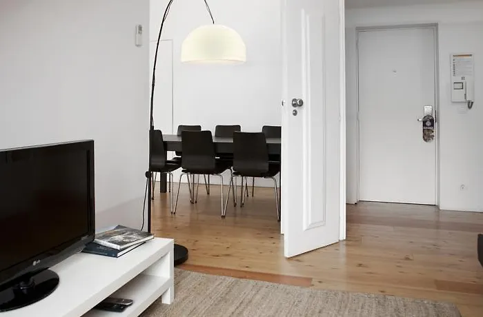 Freedom Serviced - Cais Do Sodre Lägenhet *