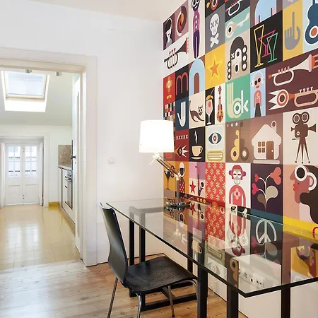 Freedom Serviced - Cais Do Sodre Lisbona