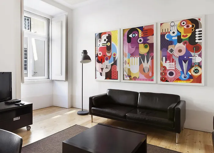 Freedom Serviced - Cais Do Sodre * Lisboa